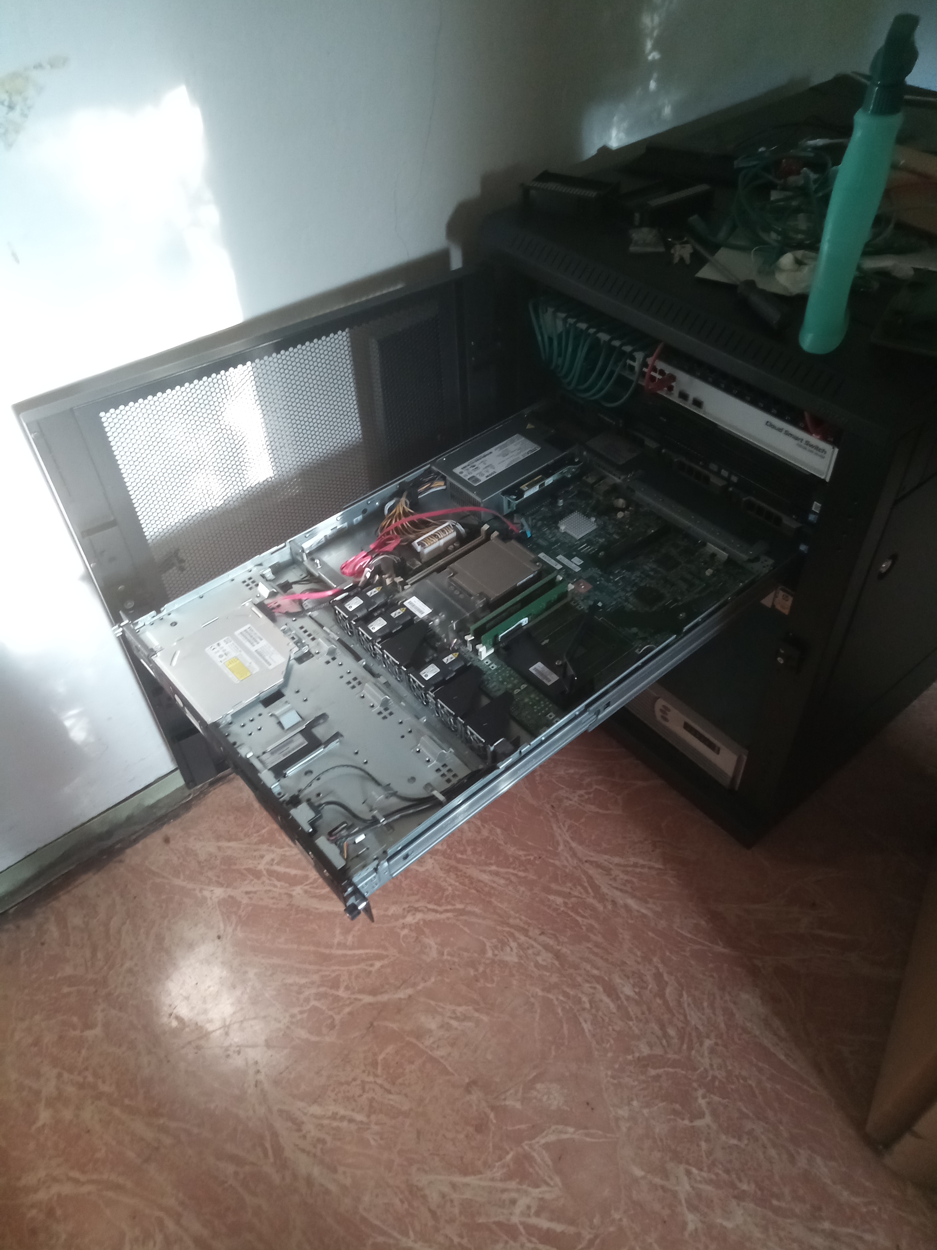 Server1